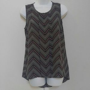 Sleeveless gray and pink print blouse. Size S